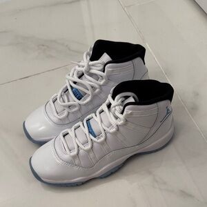 Jordan 11 legend blue